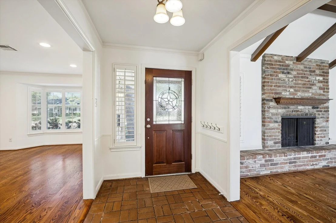 Photo of 10323 Pine Forest Road