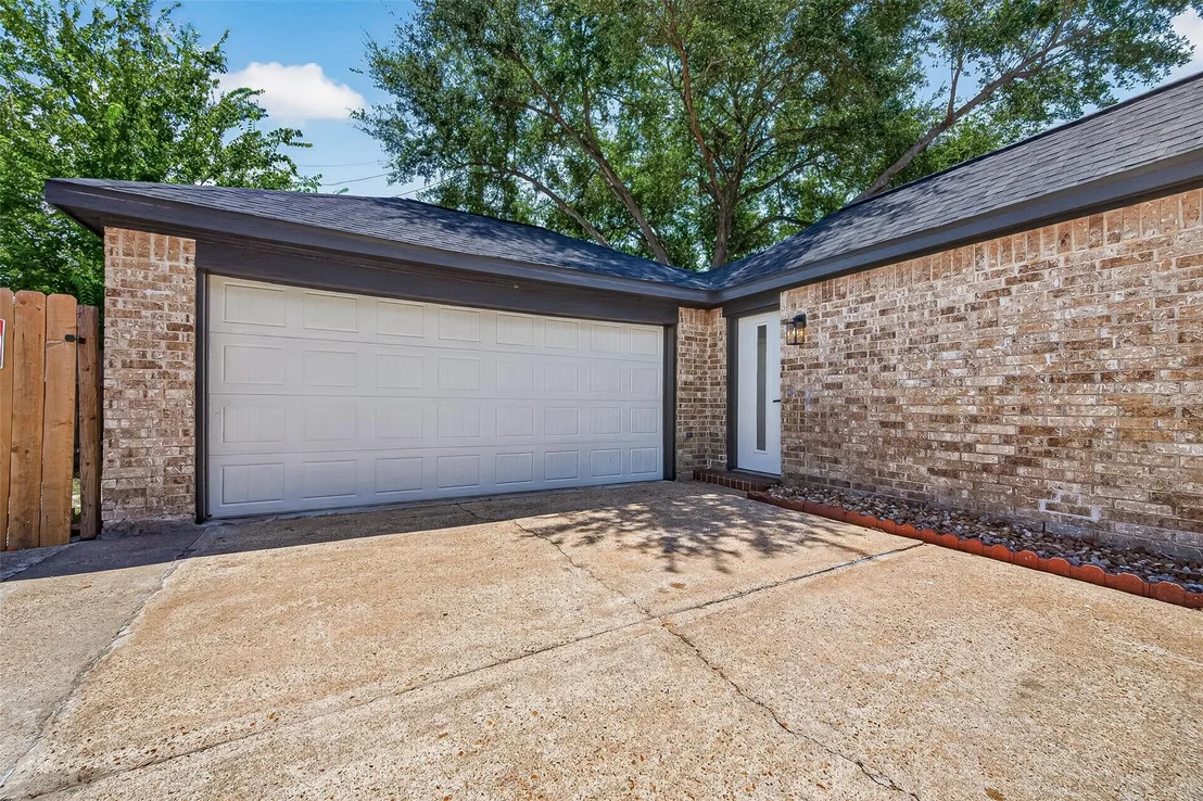 Photo of 15103 Plaza Libre Drive