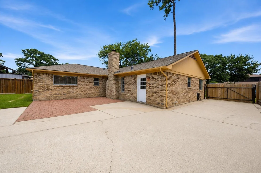 Photo of 24015 Spring Mill Lane