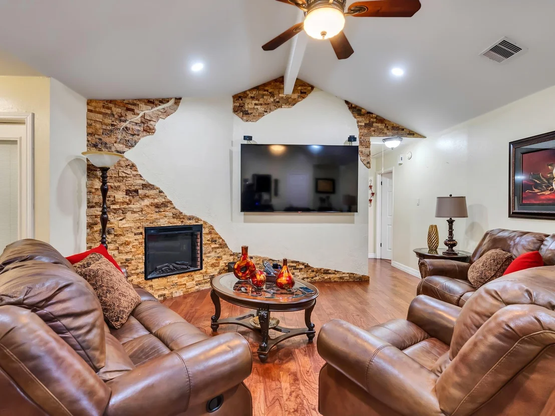Photo of 7234 Colima Drive