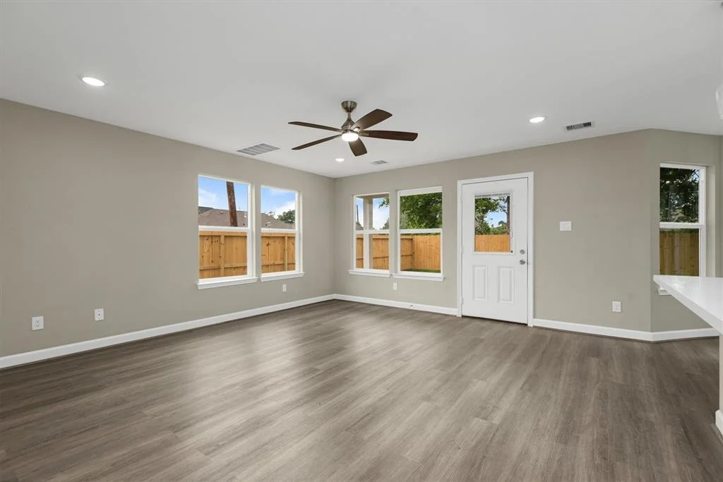Photo of 7937 Fields Street