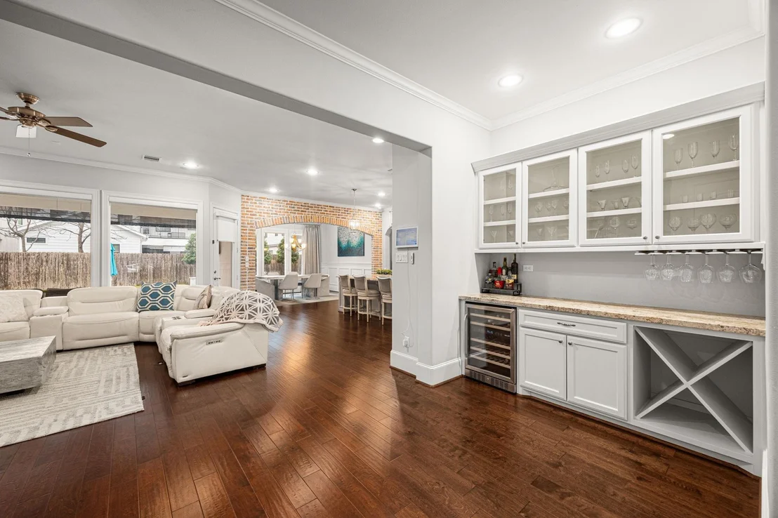 Photo of 1355 Chippendale Road