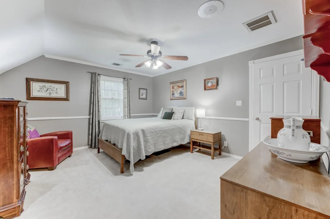 Photo of 2827 Griffin Lane