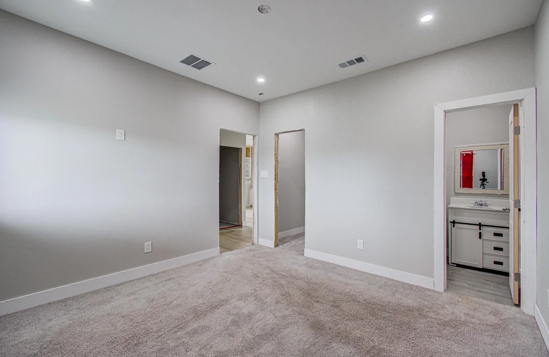 Photo of 1243 Road 5263
