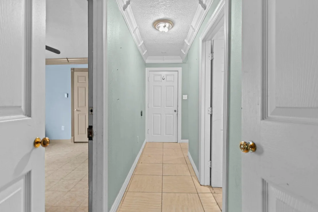 Photo of 8205 Appleton