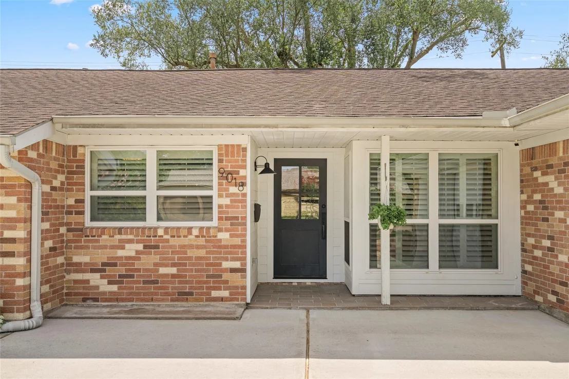 Photo of 9018 Mullins Drive