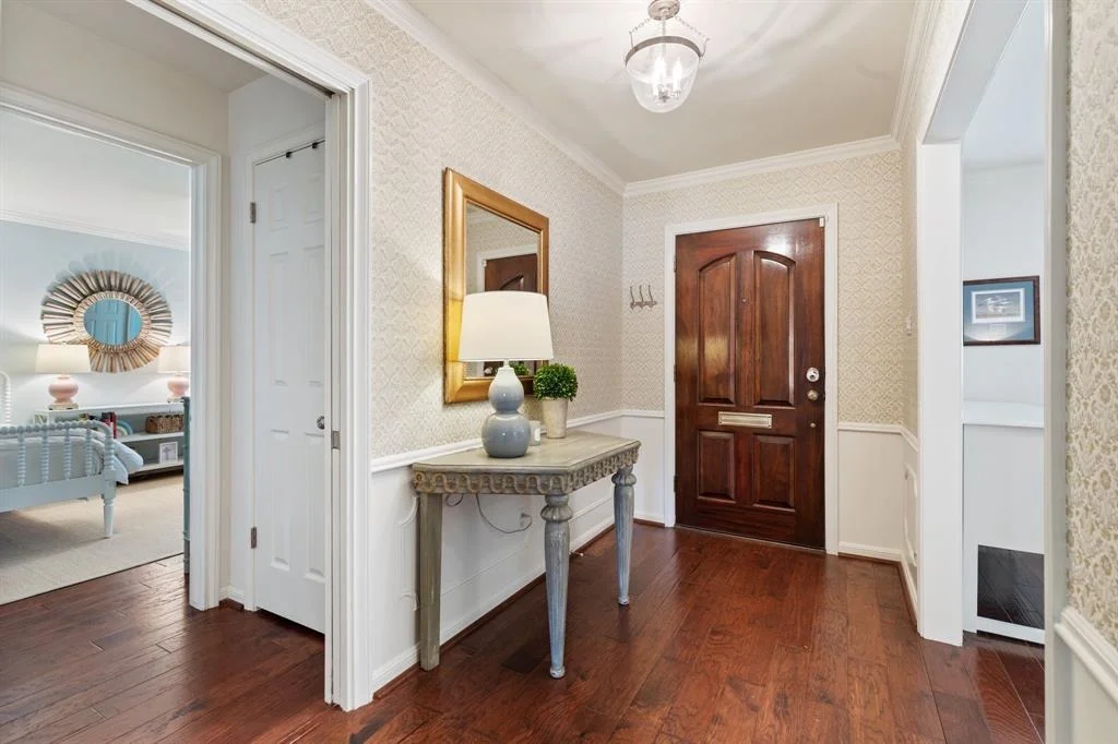 Photo of 7910 Meadowbriar Lane