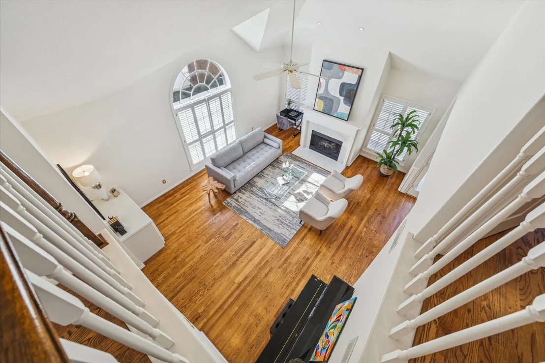 Photo of 4007 Drake Street