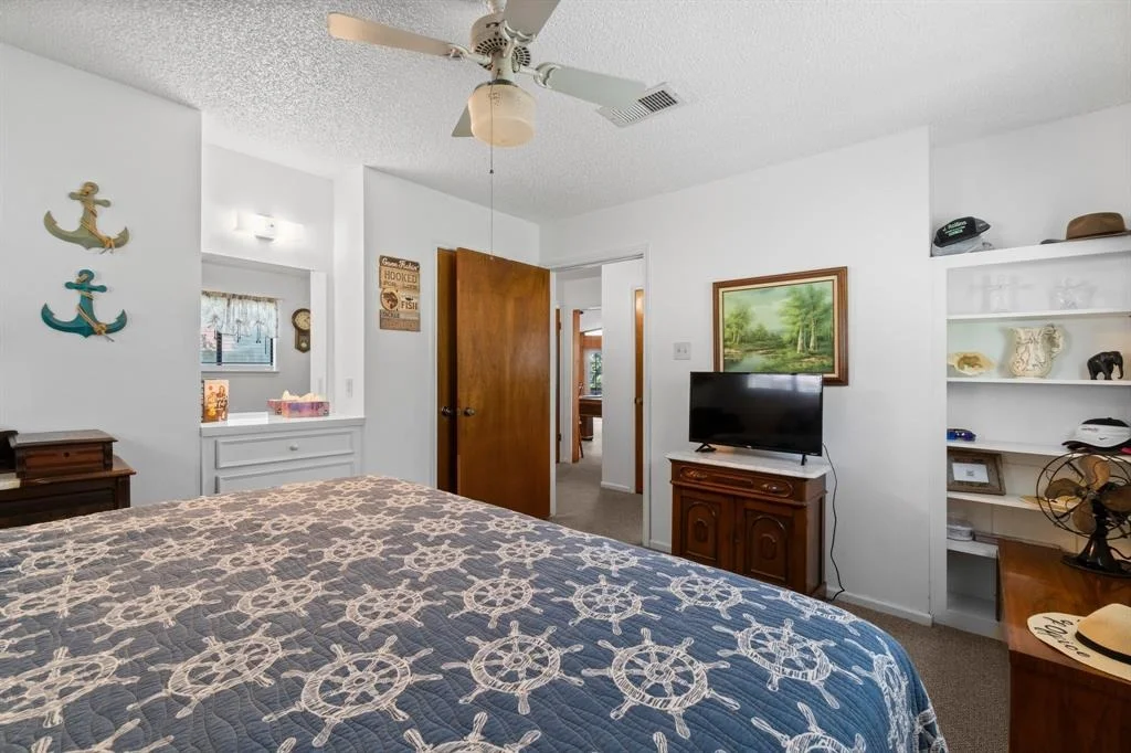Photo of 31 N Lakeview Drive