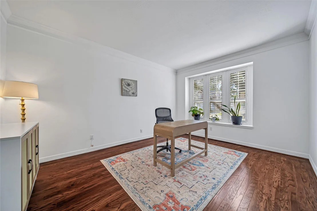Photo of 15122 Windsdowne Lane