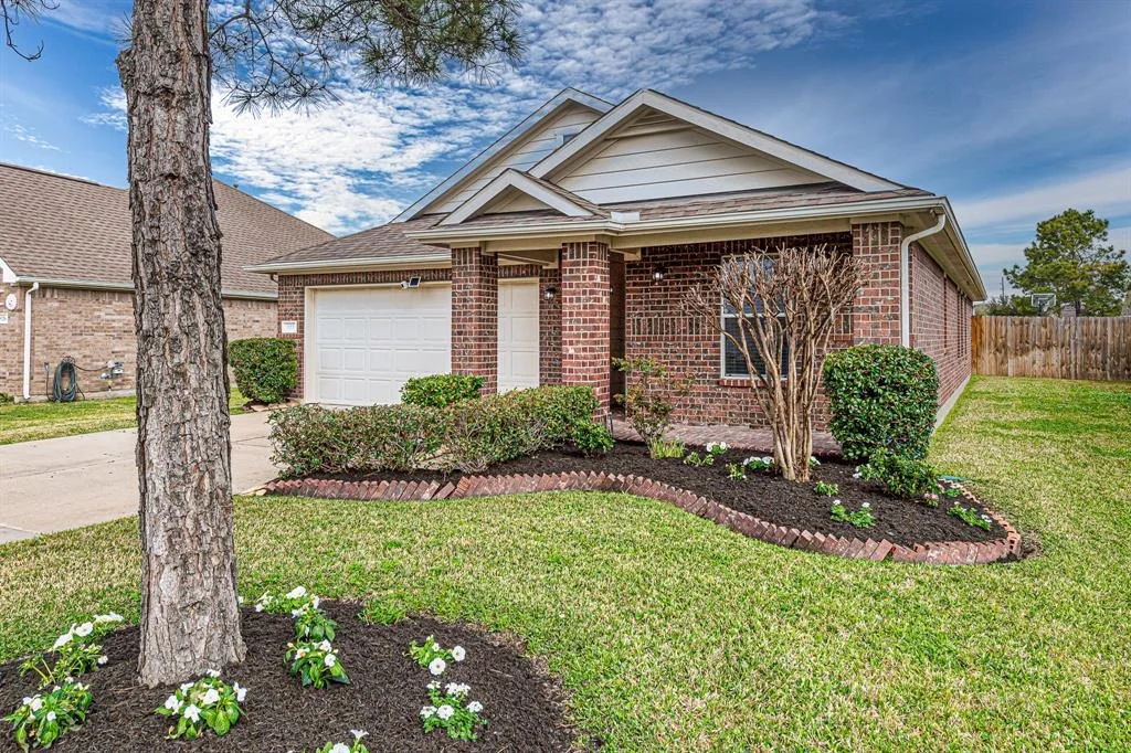 Photo of 522 Arbor Green Lane
