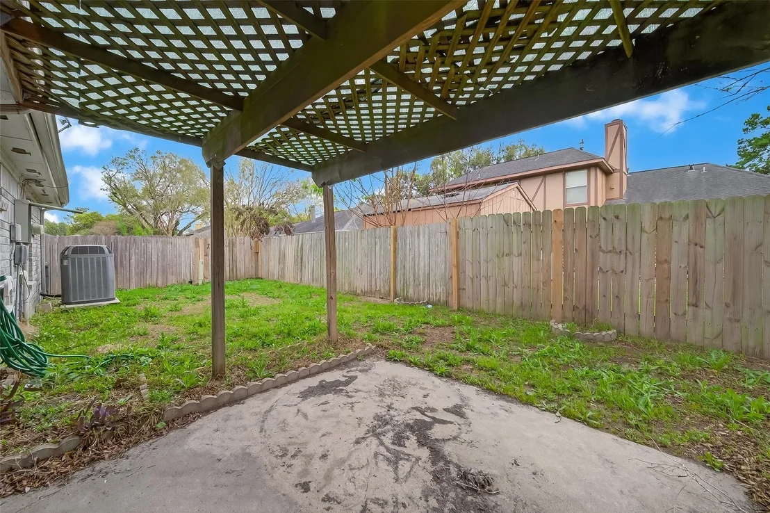 Photo of 17423 Saxon Drive