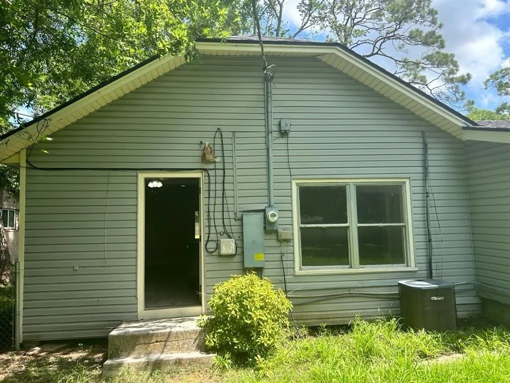 Photo of 620 E Cedar Street