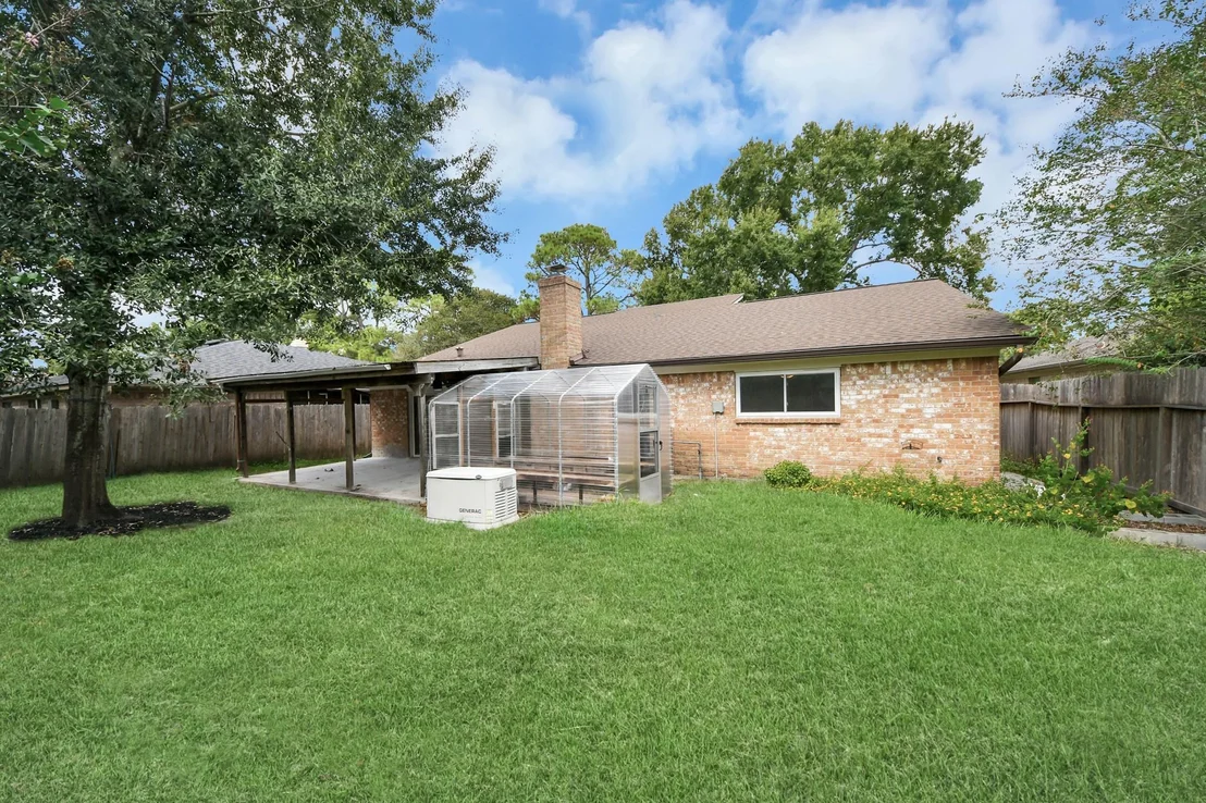 Photo of 16310 Havenhurst Drive