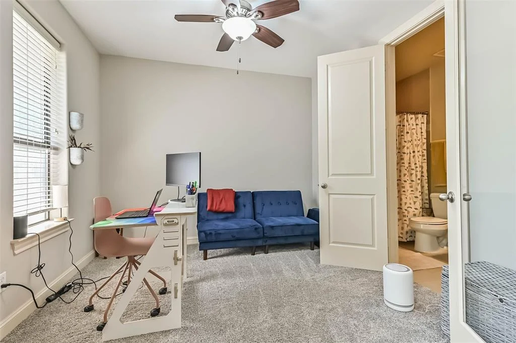 Photo of 2425 Polk Street
