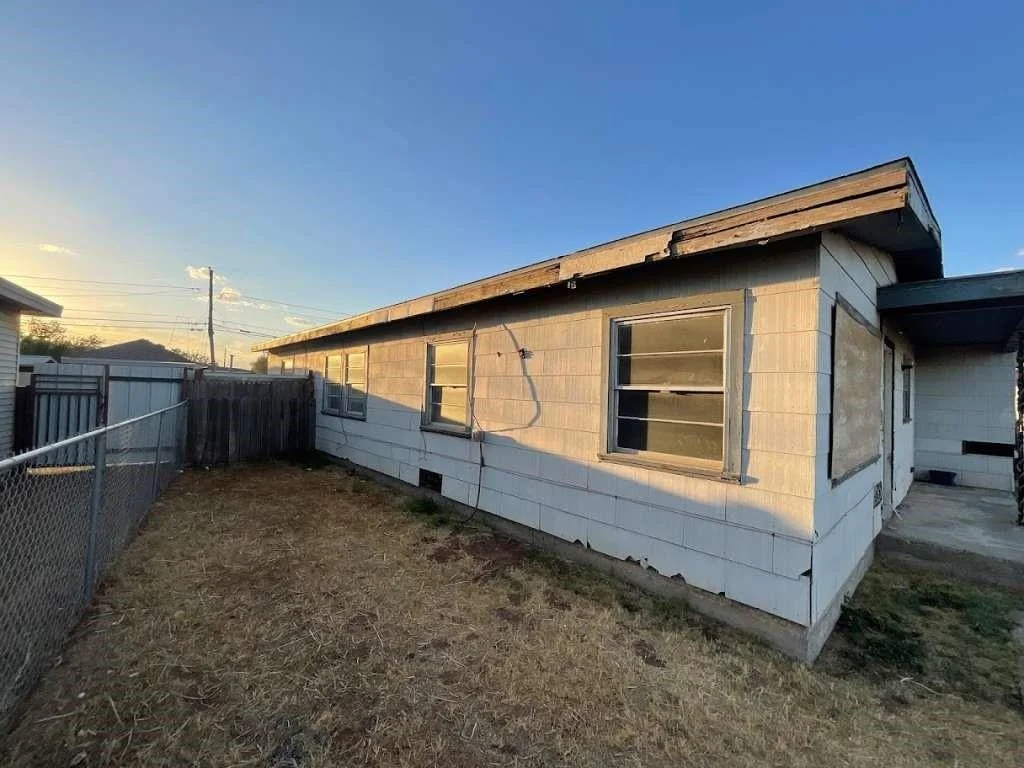 Photo of 900 Canyon Drive