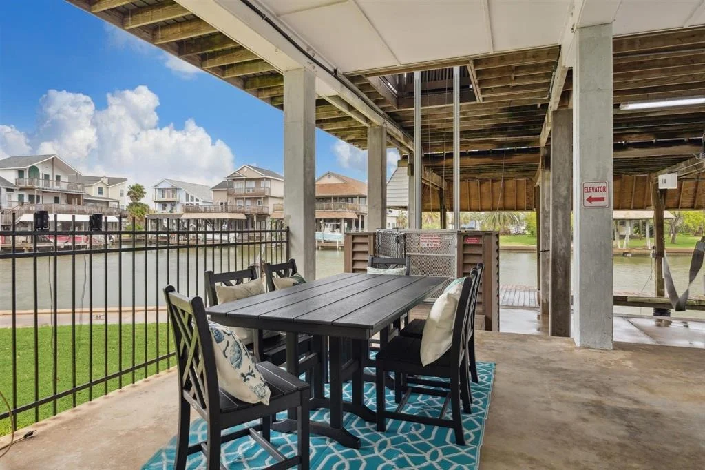 Photo of 1415 Mango Drive