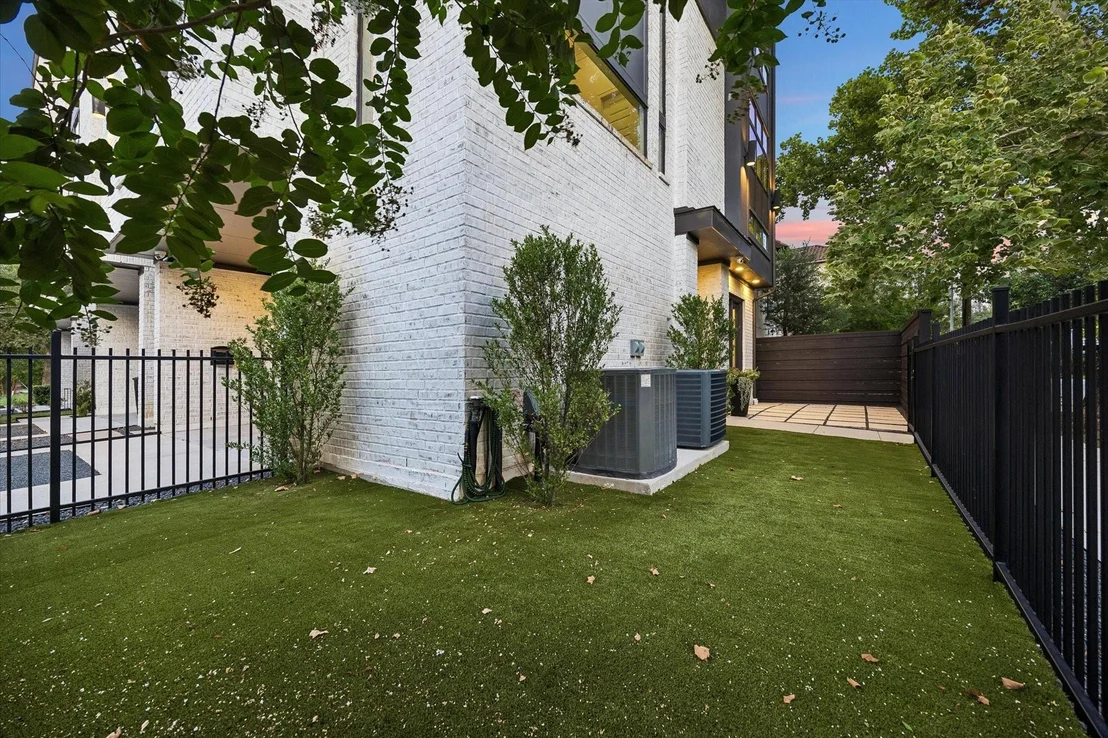 Photo of 520 Knox Street