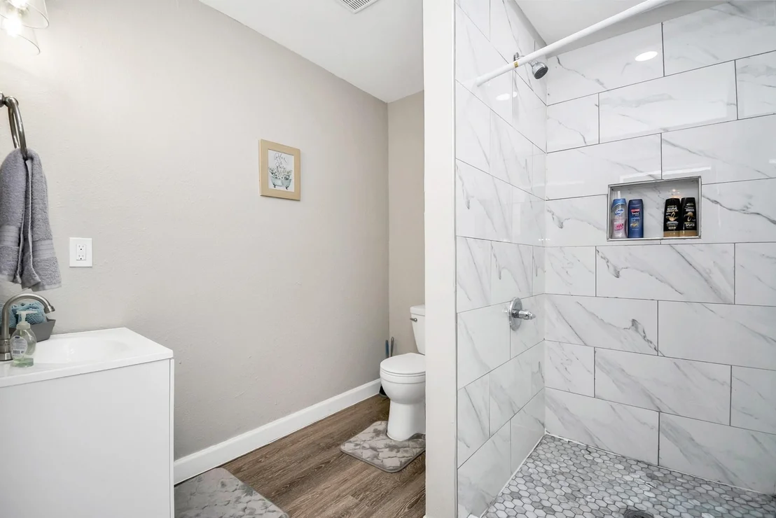 Photo of 4710 Paradise Lane