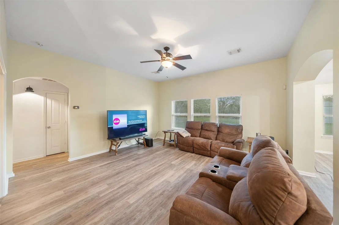 Photo of 118 Pin Oak Lane