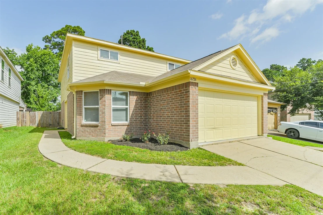 Photo of 16726 Warbler Drive