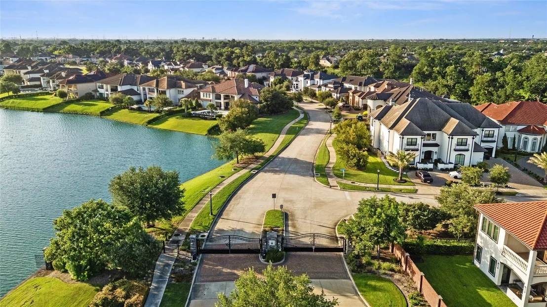 Photo of 6 Enclave Manor Drive