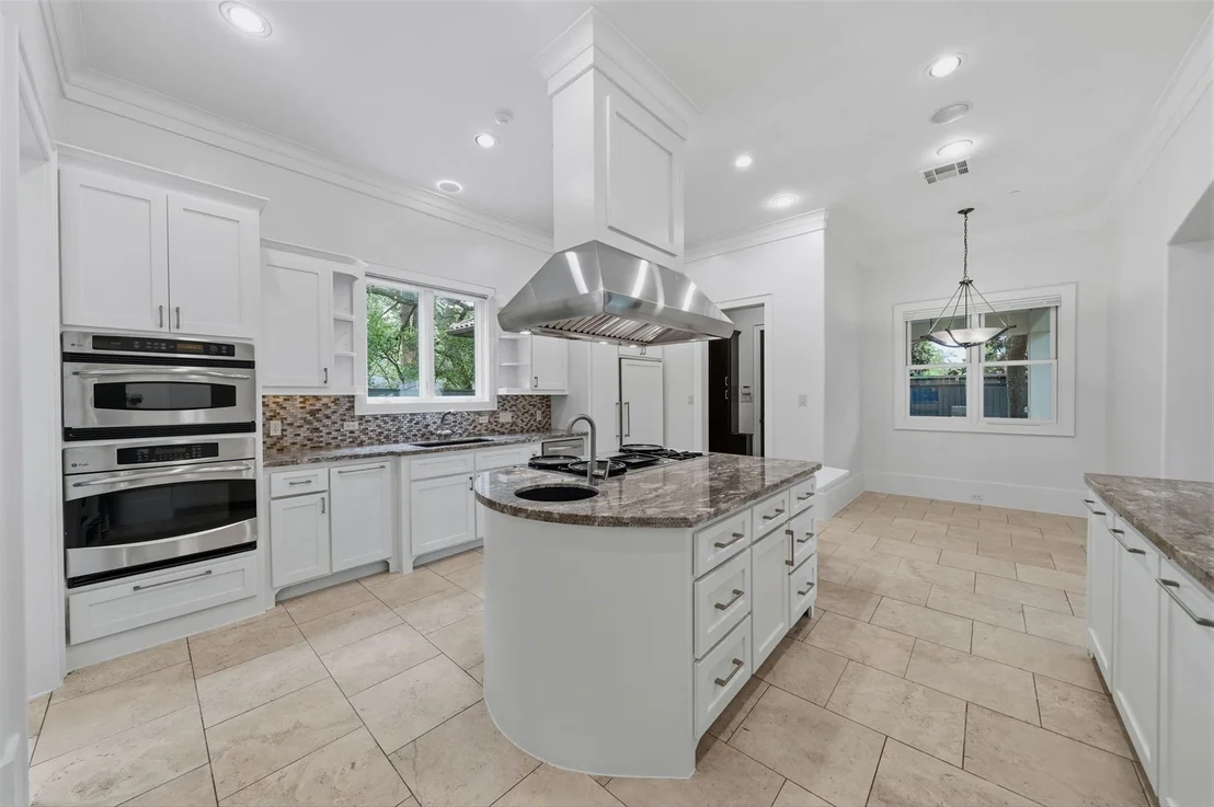 Photo of 11714 Memorial Drive