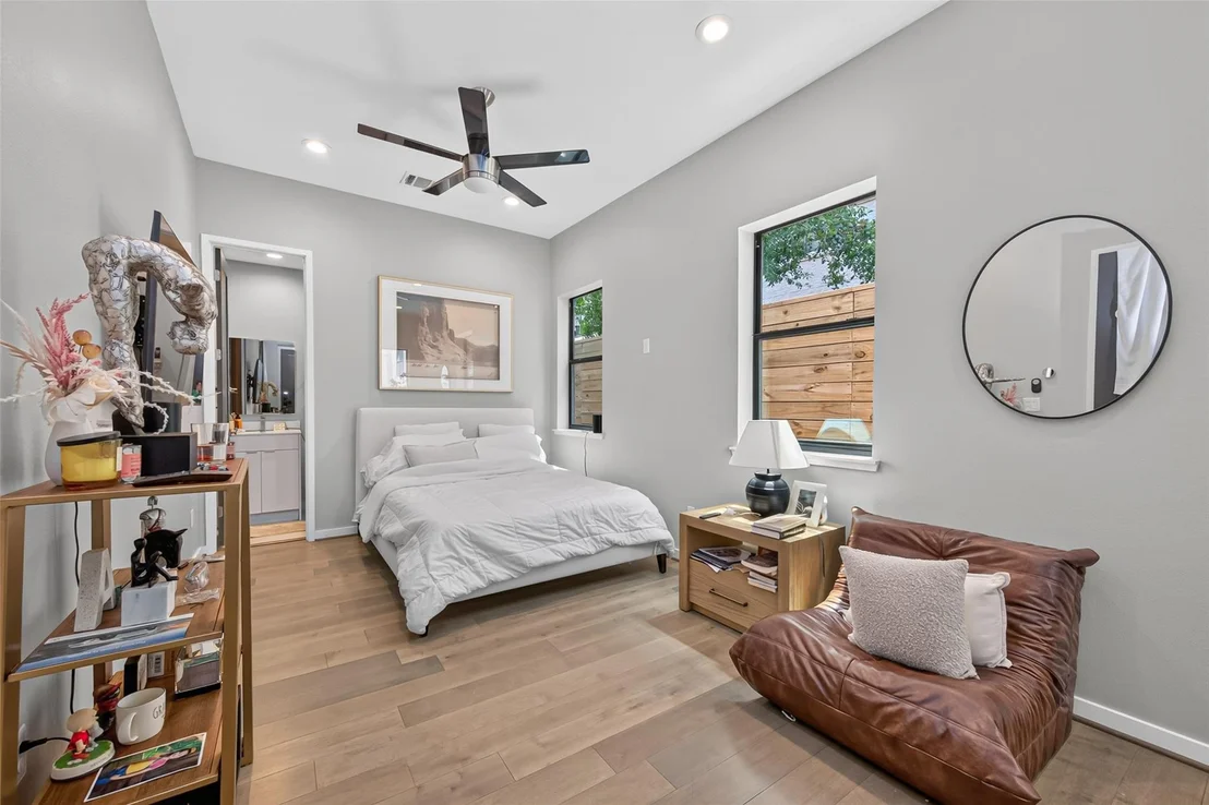 Photo of 607 Memorial Heights Drive