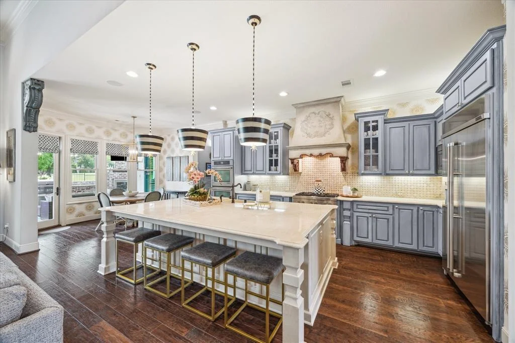 Photo of 23 E Loftwood Circle
