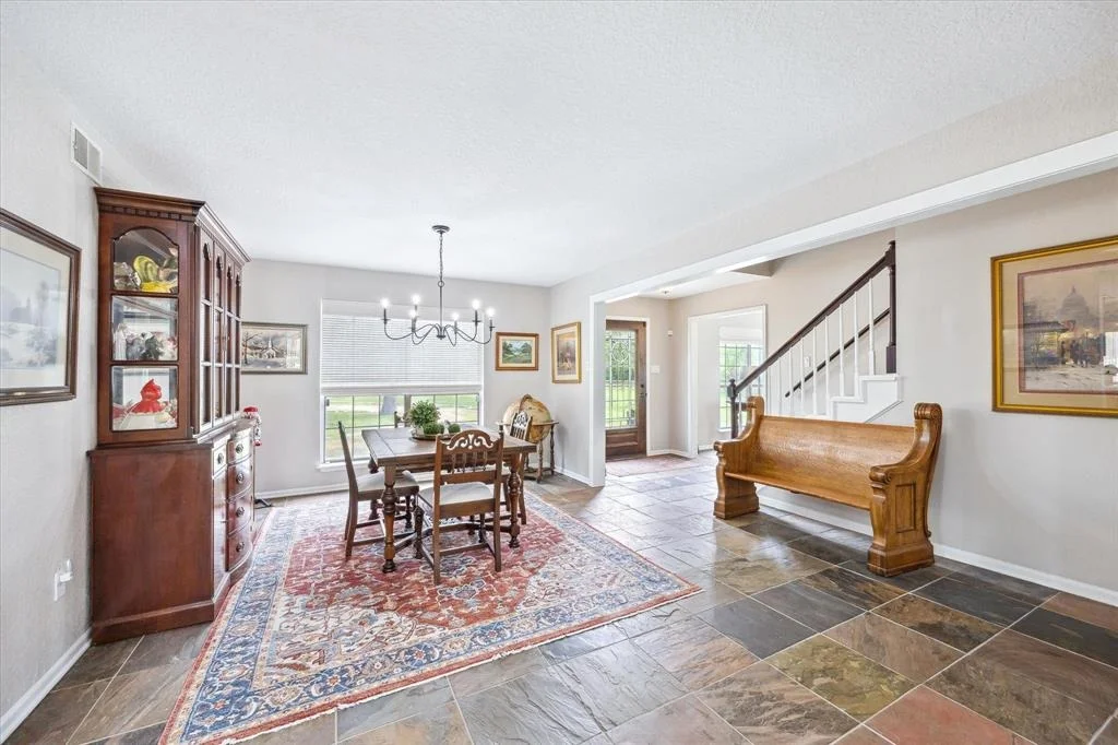 Photo of 575 Oak Meadow Road