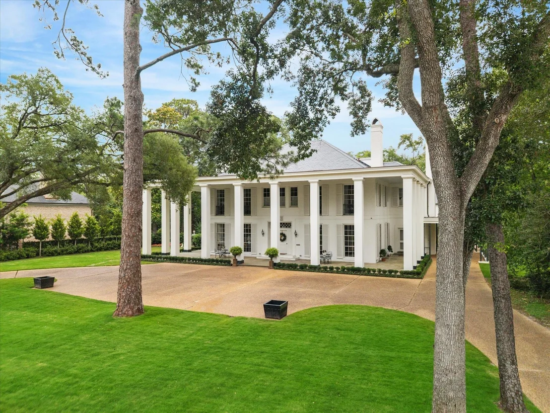 Photo of 4019 Inverness Drive