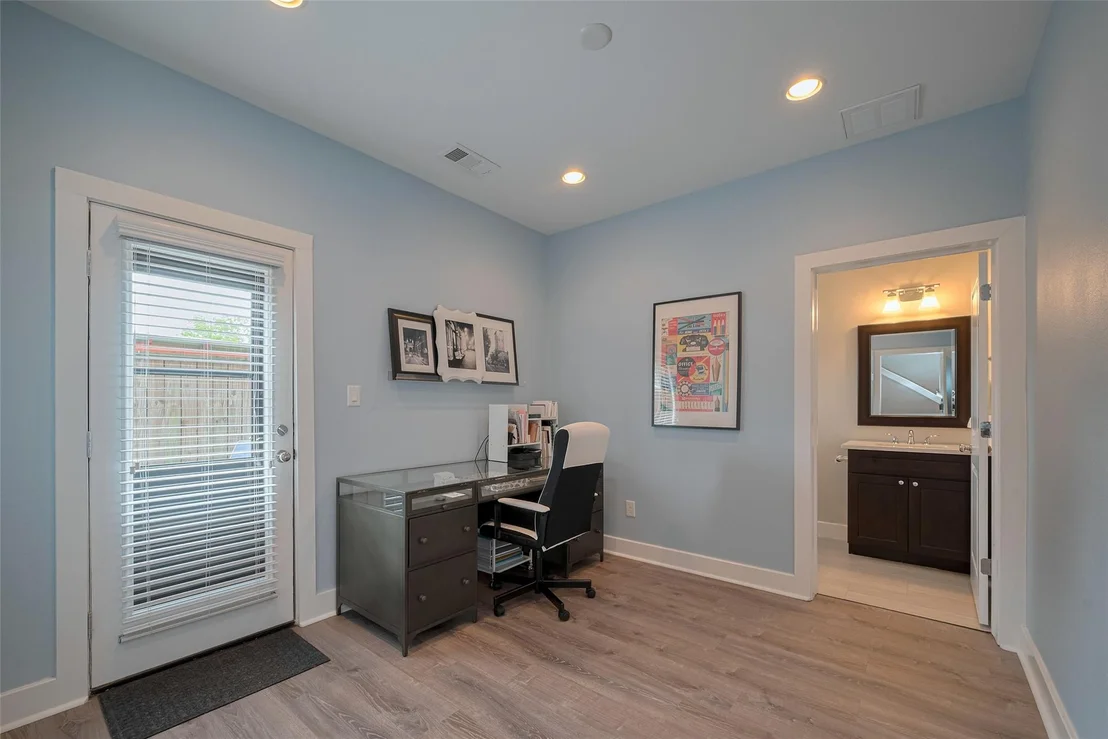 Photo of 953 Saint Augustine Street