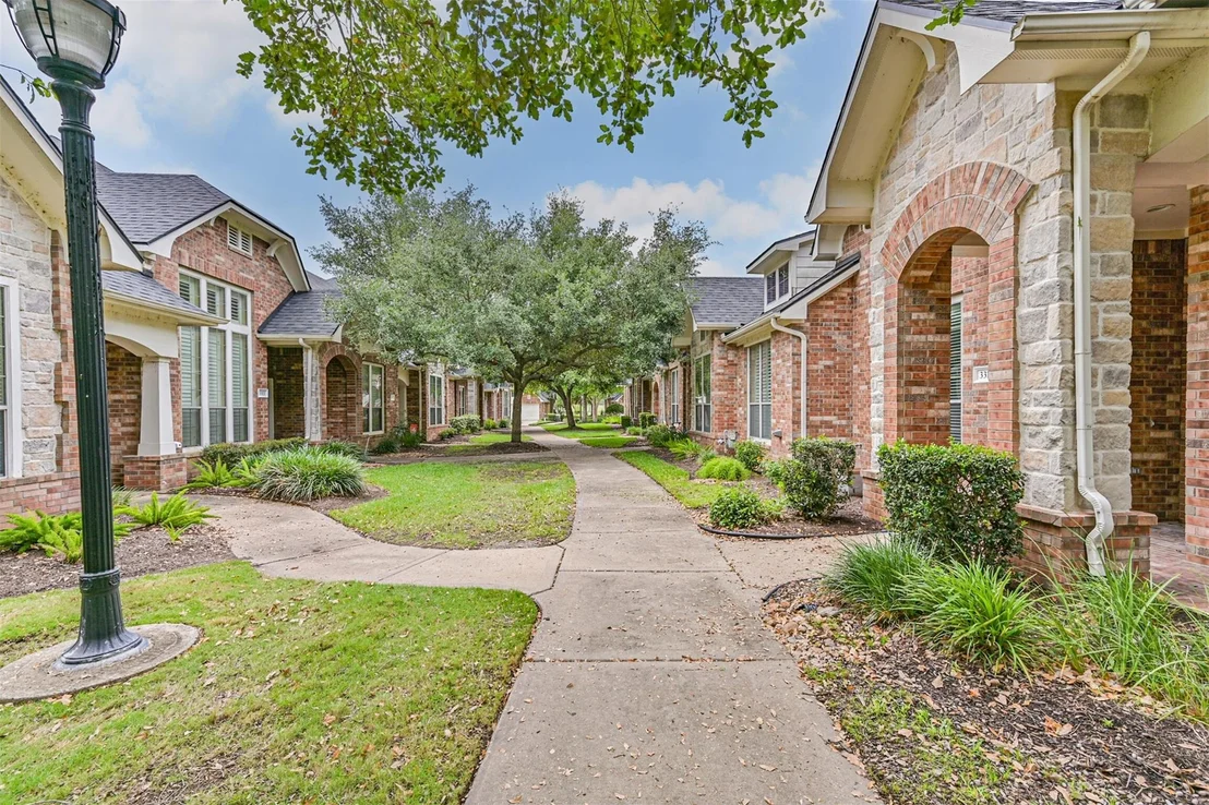 Photo of 3318 Silverbrook Lane