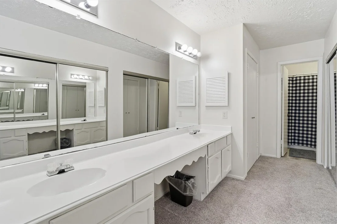 Photo of 16131 Highlander Drive