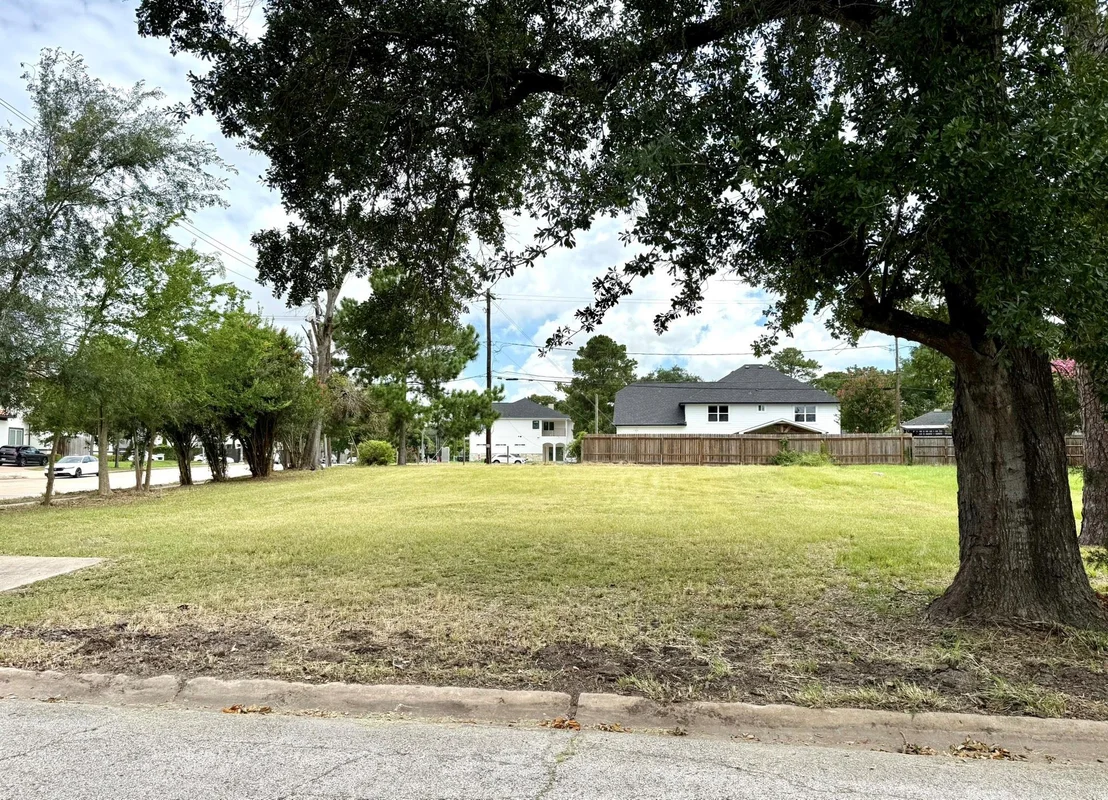 Photo of 9746 Cedardale Drive