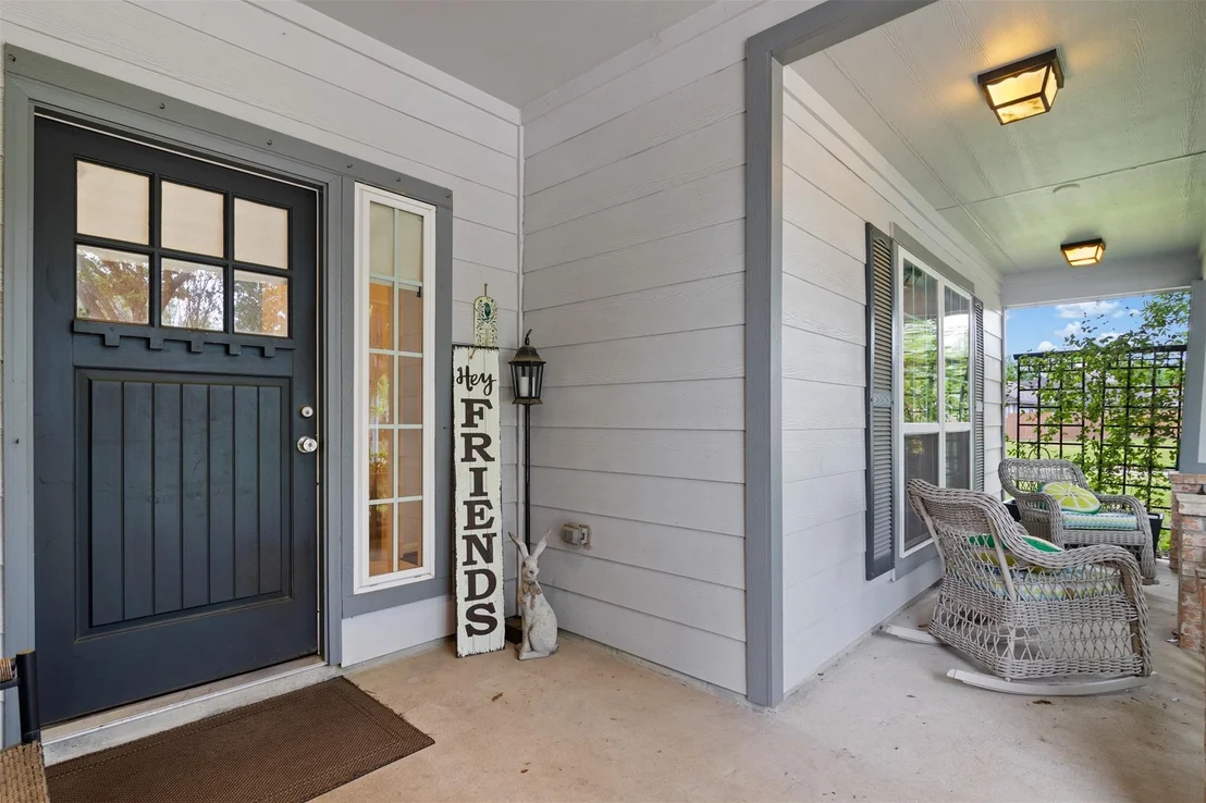 Photo of 19306 Young Oak Street