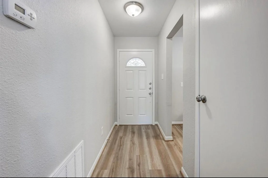 Photo of 34 N Circlewood Glen