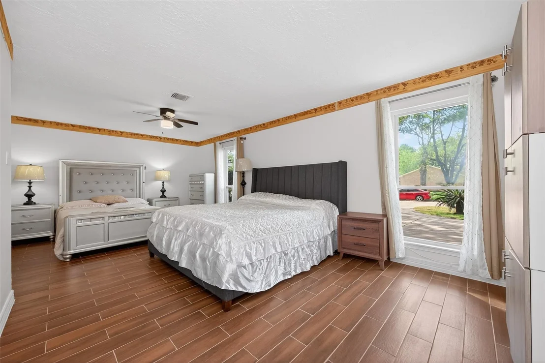 Photo of 5722 Arncliffe Drive