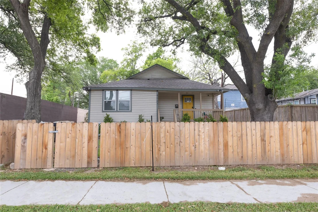 Photo of 8007 Capitol Street
