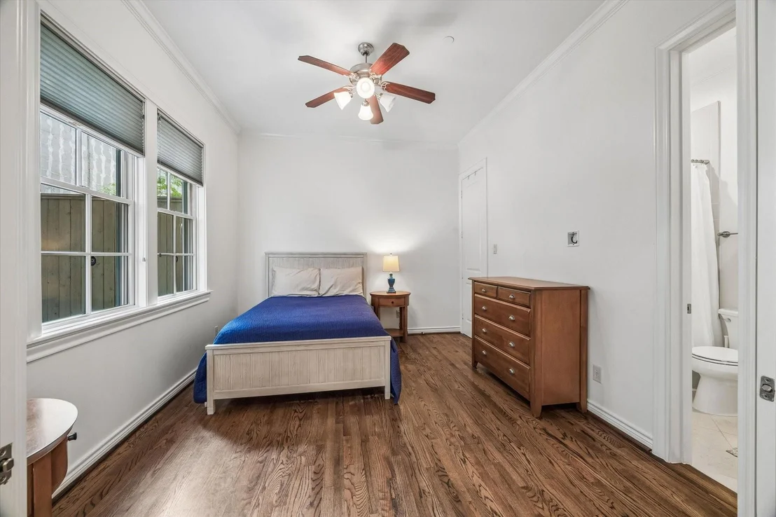 Photo of 6015 Post Oak Green Lane