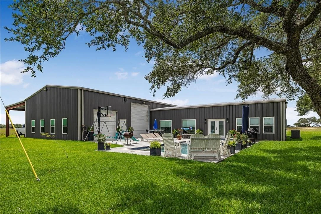 Photo of 686 Rappold Road