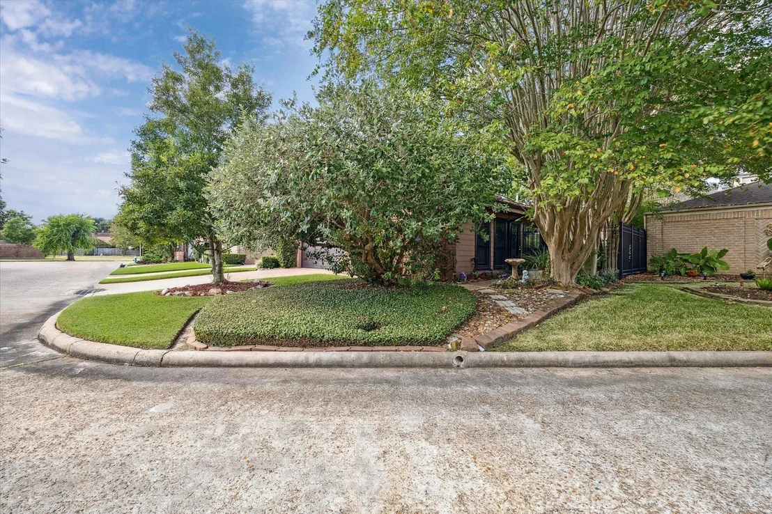 Photo of 4032 Heathersage Drive