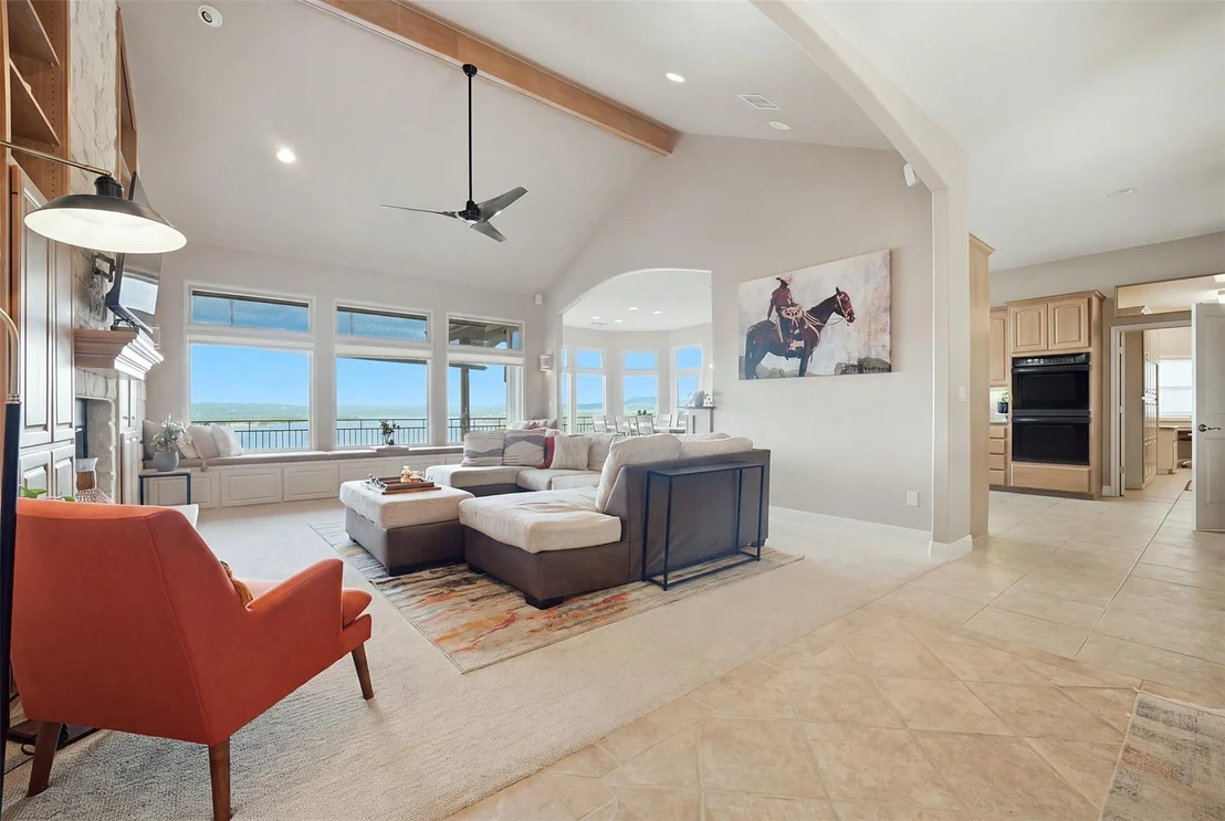 Photo of 6103 Lakeshore Drive