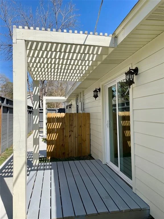 Photo of 1635 Chippendale Road