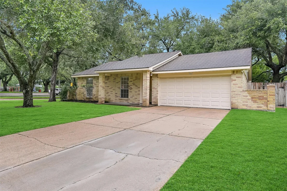 Photo of 502 Dawn Drive