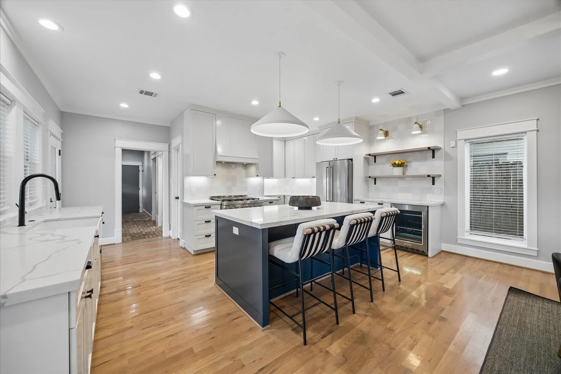 Photo of 1205 Temple Street