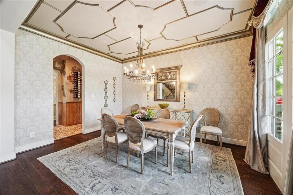 Photo of 23 E Loftwood Circle