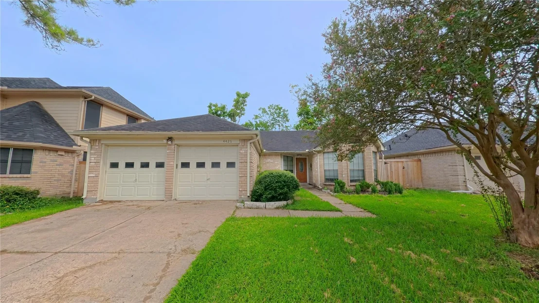 Photo of 4426 Waterfall Way