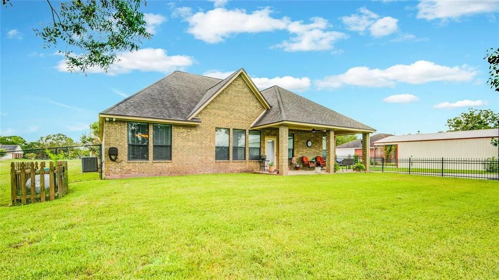 Photo of 425 Mill Road