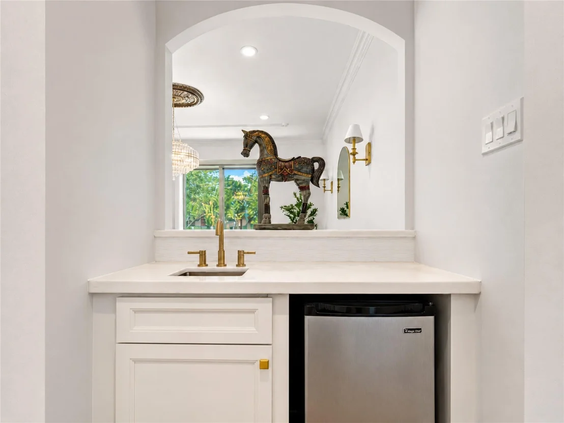 Photo of 806 Herdsman Drive